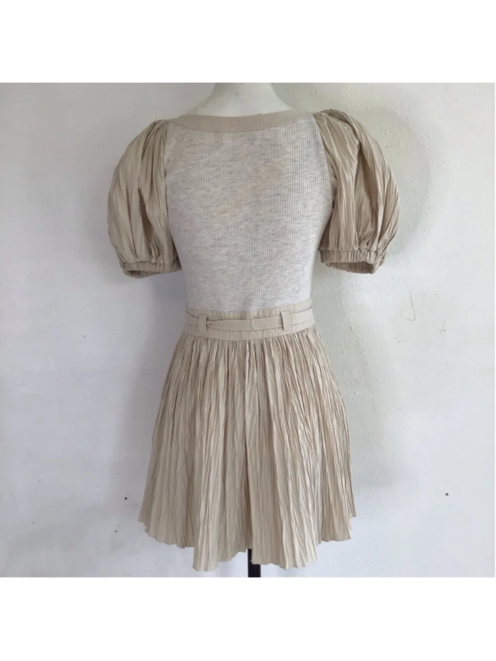 Ulla Johnson Women Elegant Beige Pleated Romper with Puff Sleeves Size 4 - Picture 3 of 15